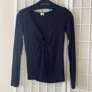 Aritzia ribbed low neck black long sleeve top